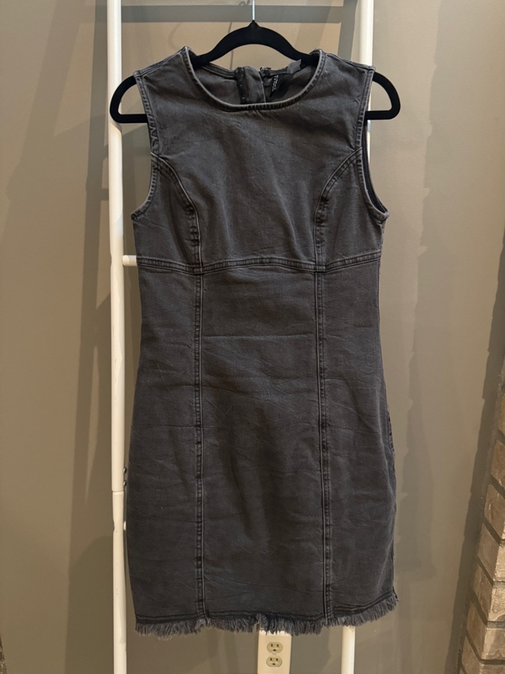 Women’s Divided Dark Gray Sleeveless Denim Mini Dress